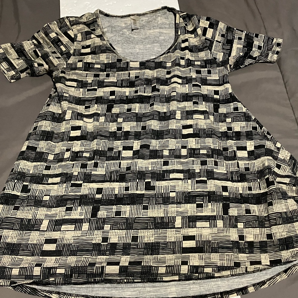 Lularoe Perfect T